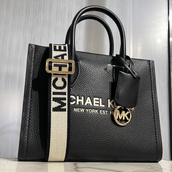MICHAEL KORS
Mirella Small Pebbled Leather Crossbody Shopper Tote Bag
NWT - Picture 12 of 16